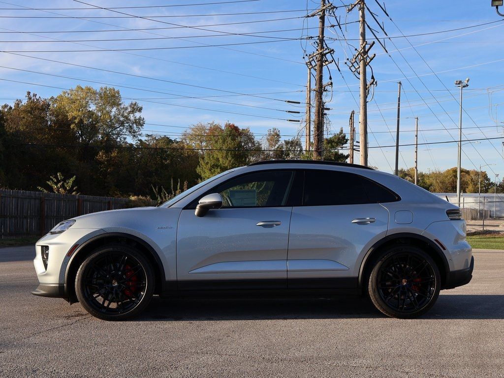 2025 Porsche Macan Electric 4S