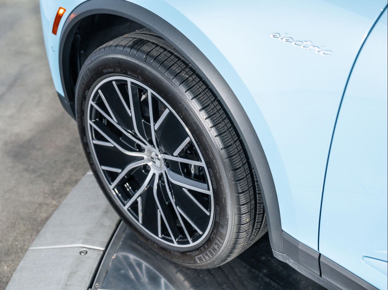 2025 Porsche Macan Electric 4S Santa Clarita CA