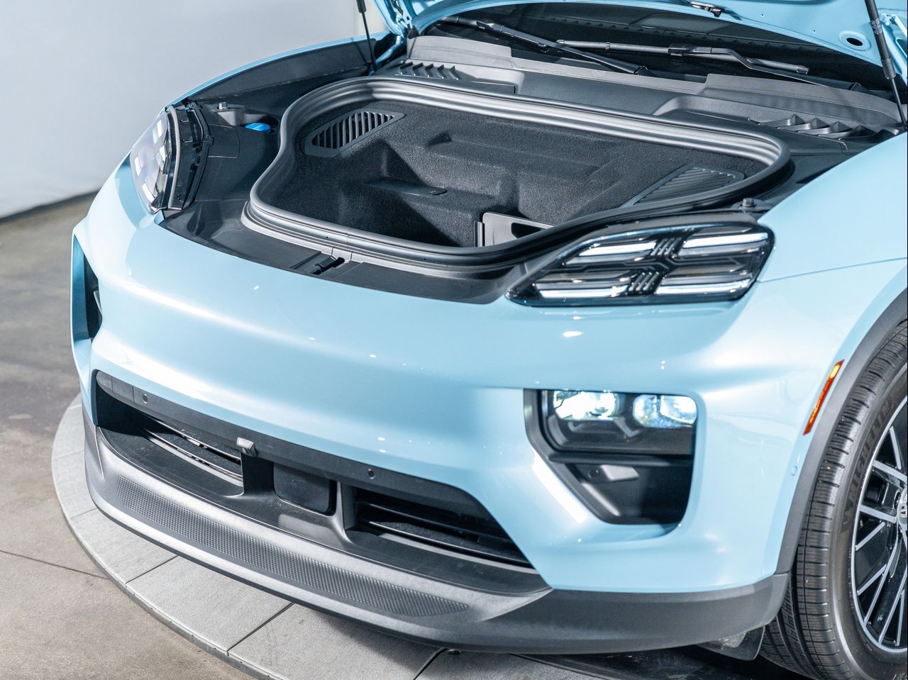 2025 Porsche Macan Electric 4S Santa Clarita CA