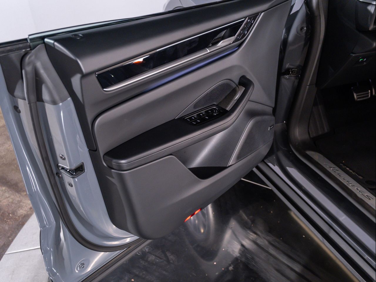 2025 Porsche Macan Electric 4S Santa Clarita CA