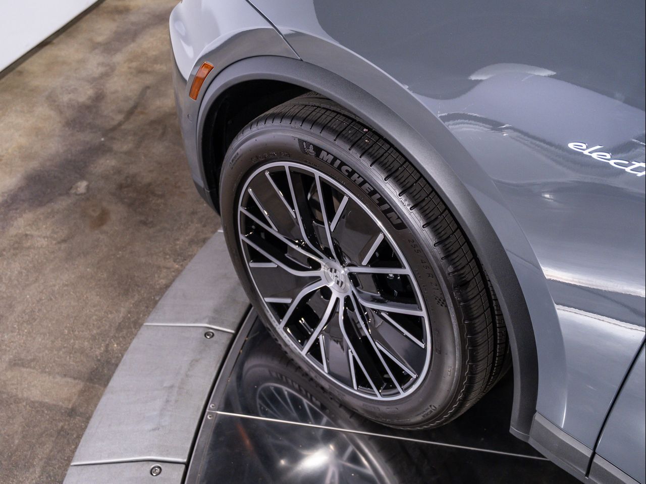 2025 Porsche Macan Electric 4S Santa Clarita CA