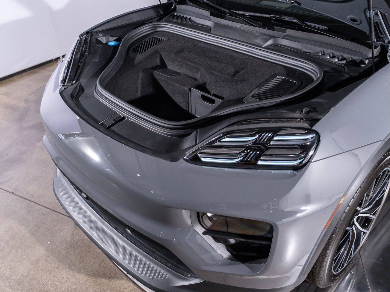 2025 Porsche Macan Electric 4S Santa Clarita CA