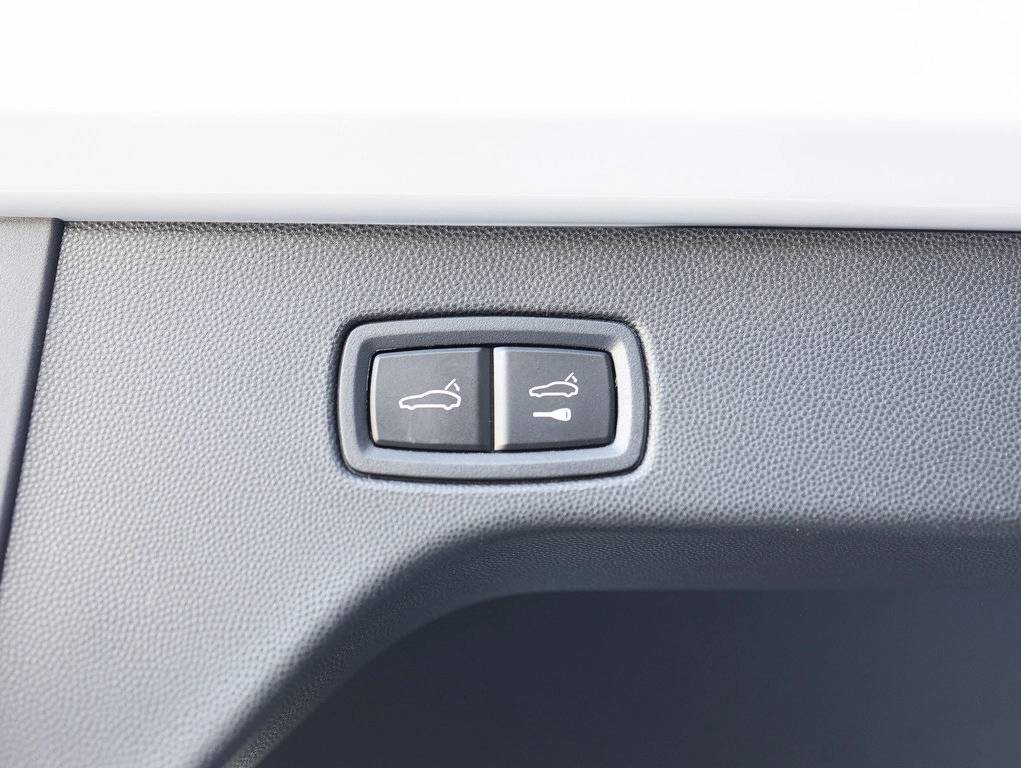 2025 Porsche Macan Electric Bakersfield CA