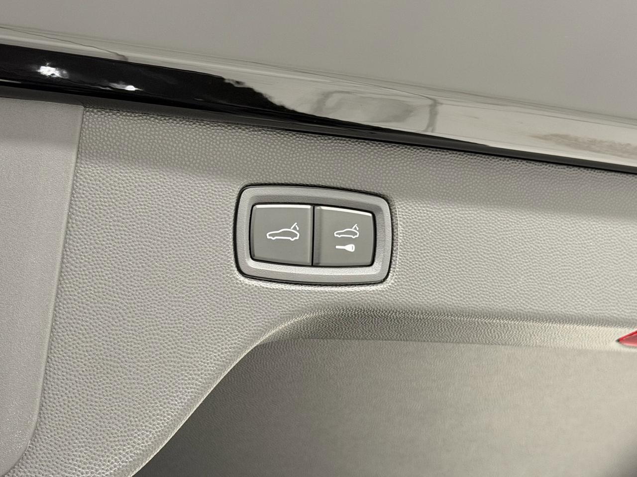 2025 Porsche Macan Electric Newark DE