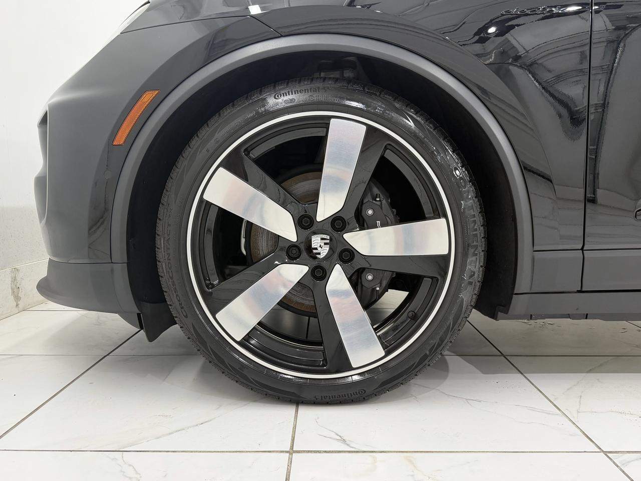 2025 Porsche Macan Electric Newark DE