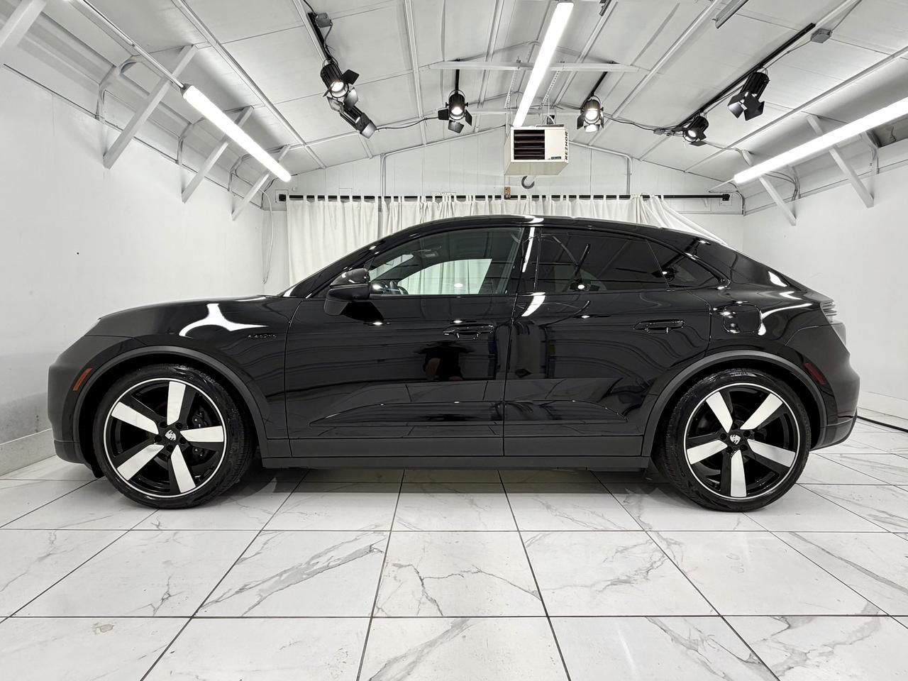 Certified 2025 Porsche Macan Base with VIN WP1AD2XA5SL077852 for sale in Newark, DE