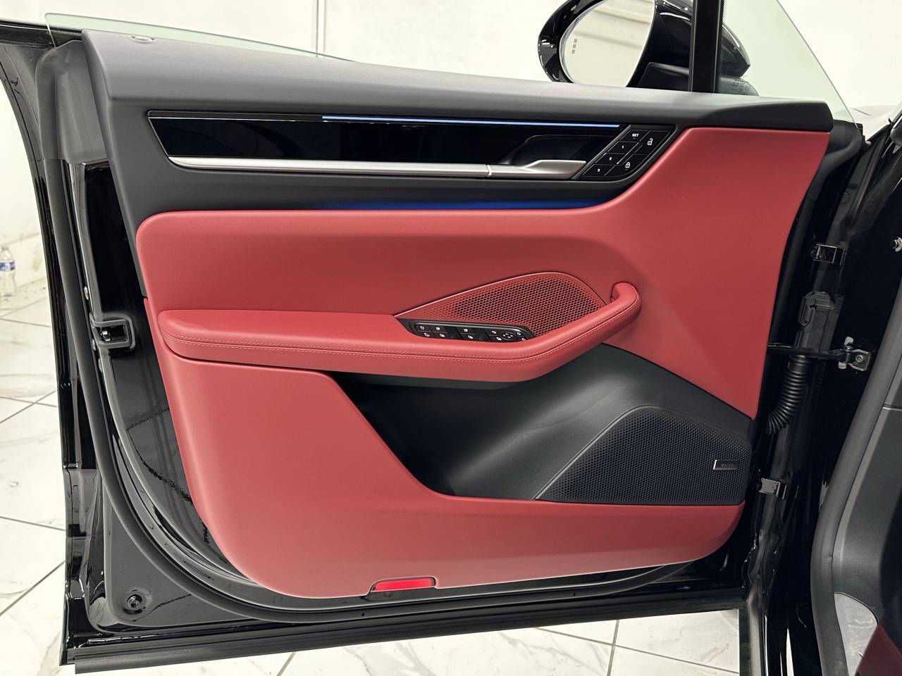 2025 Porsche Macan Electric Newark DE