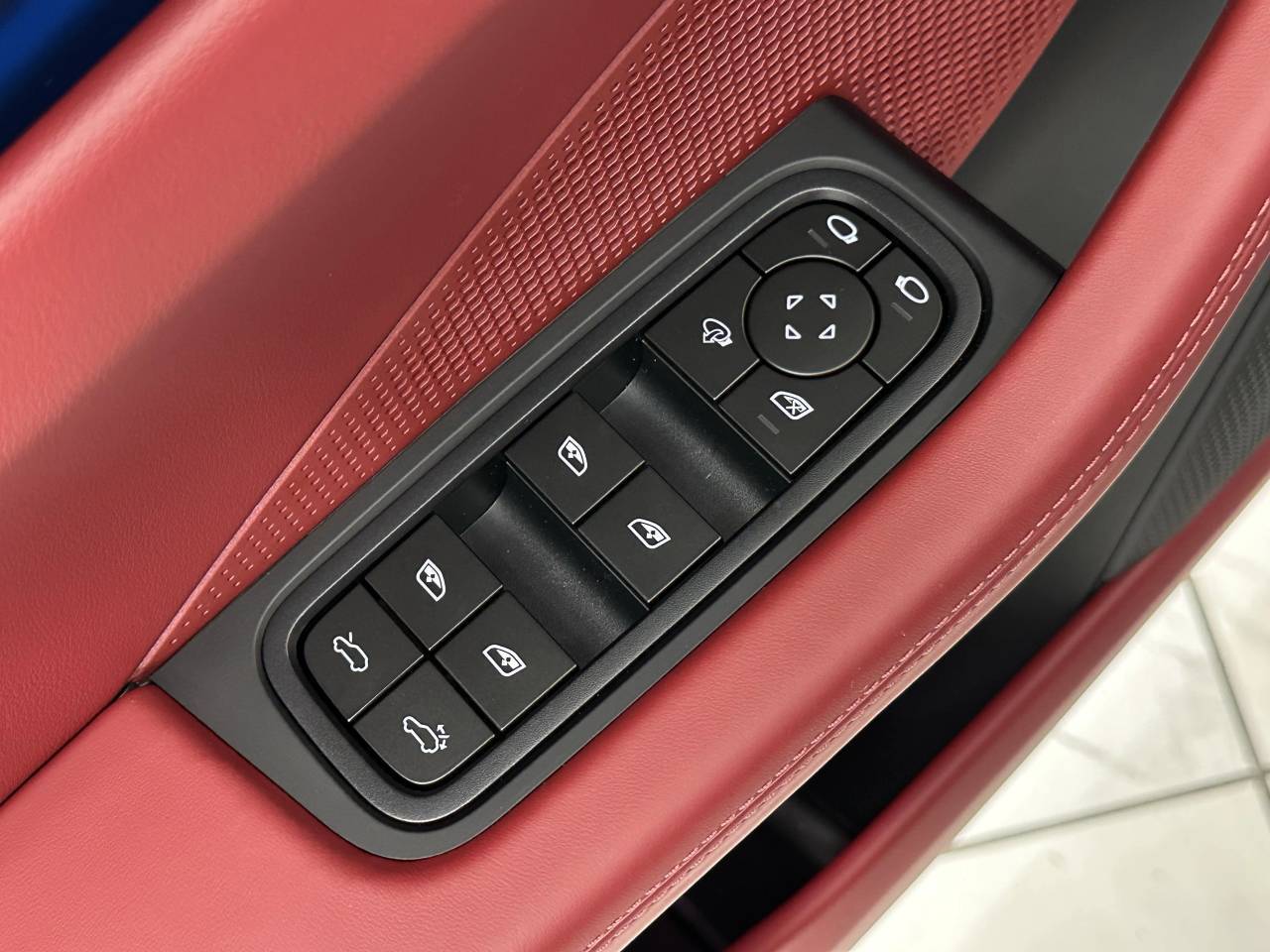 2025 Porsche Macan Electric Newark DE