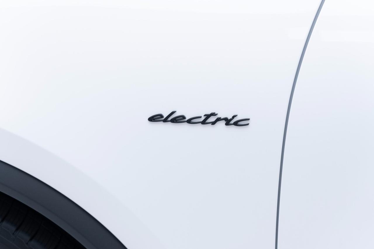 2025 Porsche Macan Electric Pompano Beach FL
