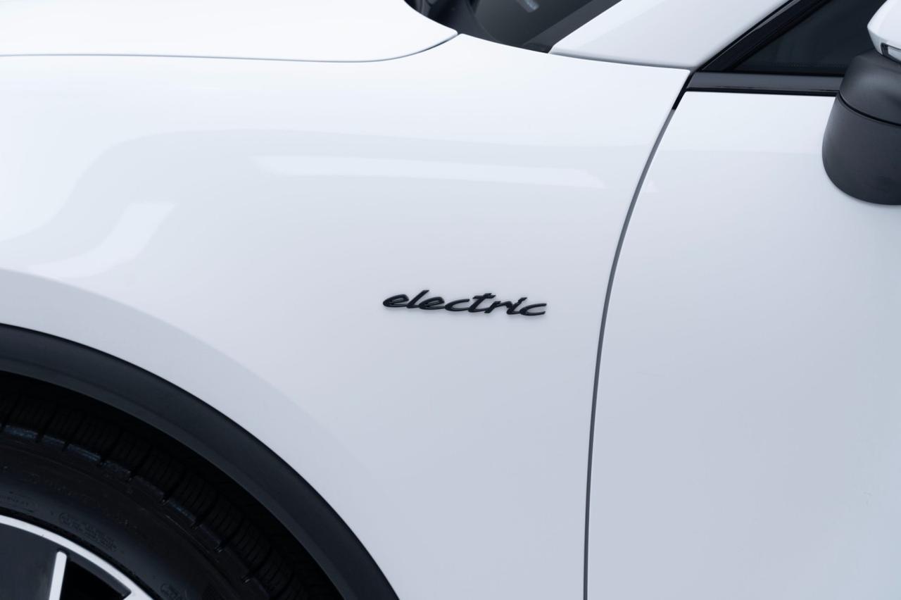 2025 Porsche Macan Electric Pompano Beach FL