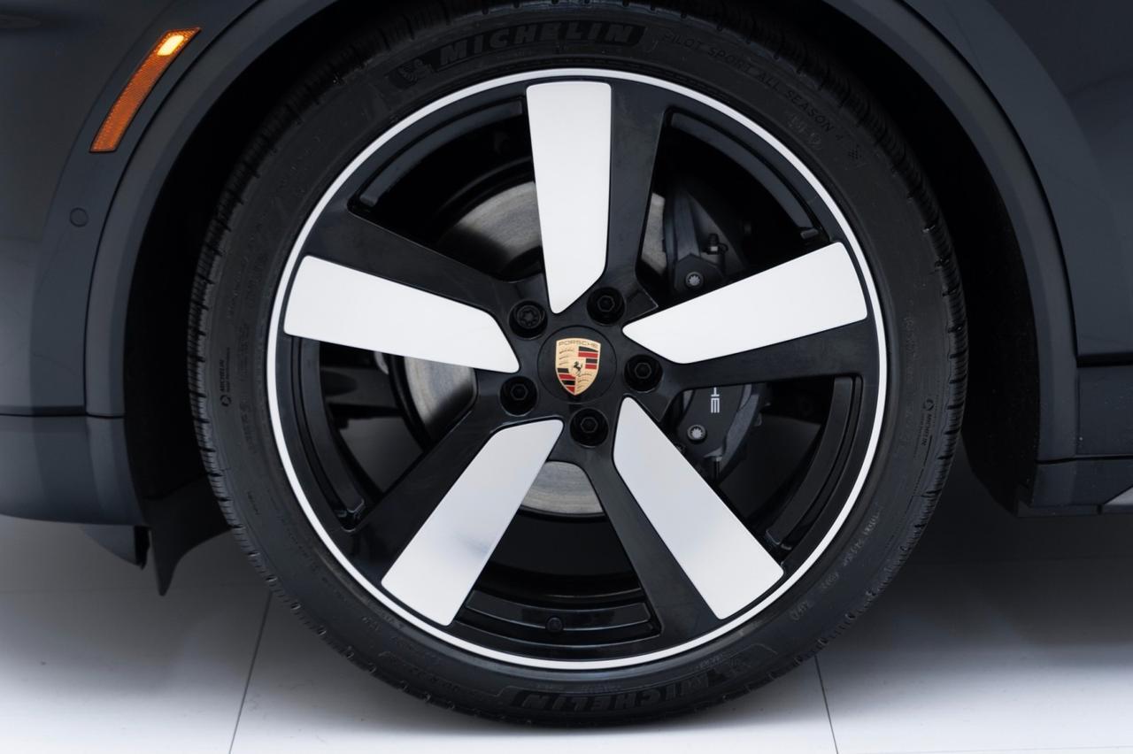 2025 Porsche Macan Electric Pompano Beach FL