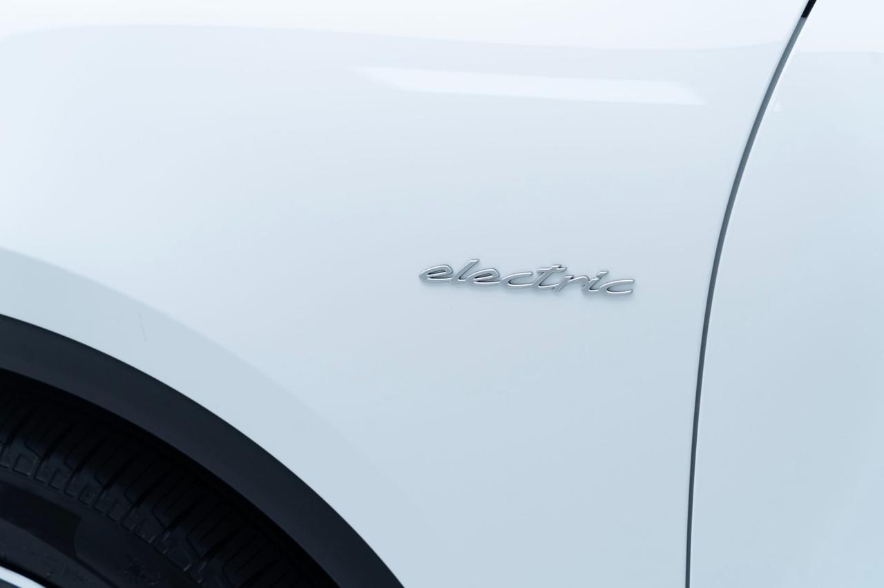 2025 Porsche Macan Electric Pompano Beach FL