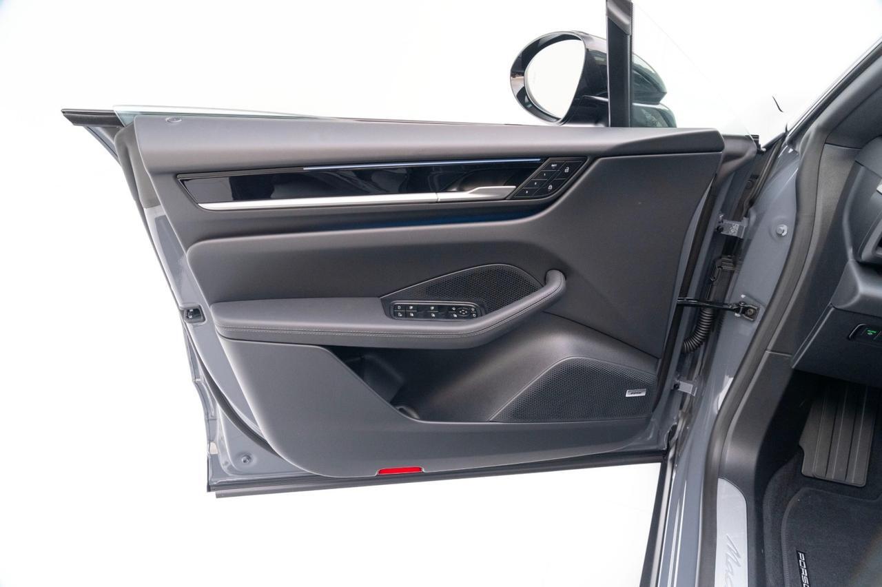 2025 Porsche Macan Electric Pompano Beach FL