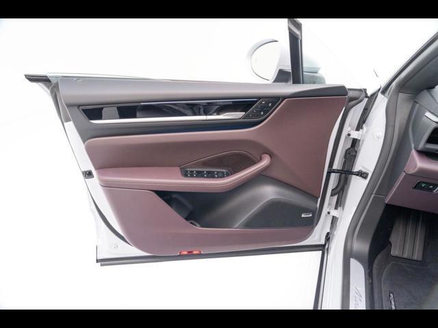 2025 Porsche Macan Electric Pompano Beach FL