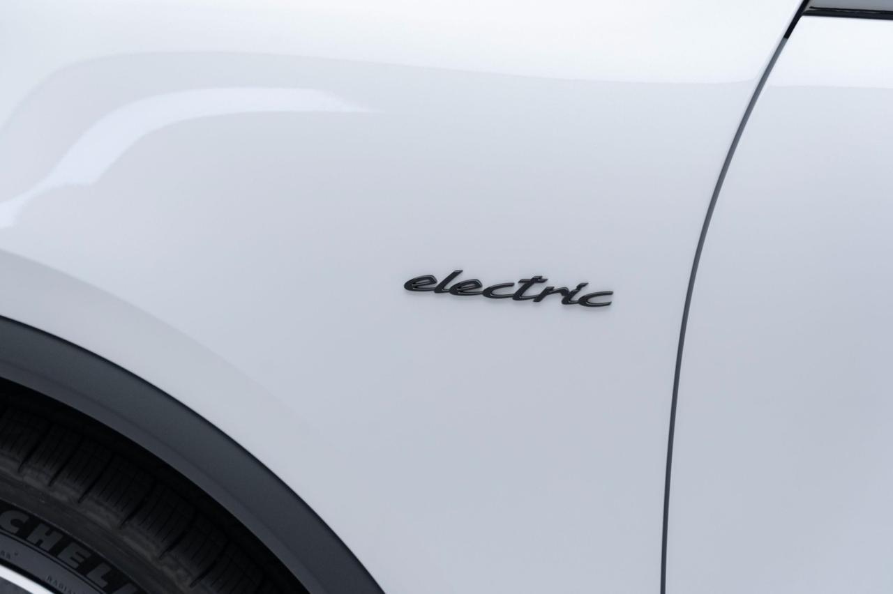 2025 Porsche Macan Electric Pompano Beach FL