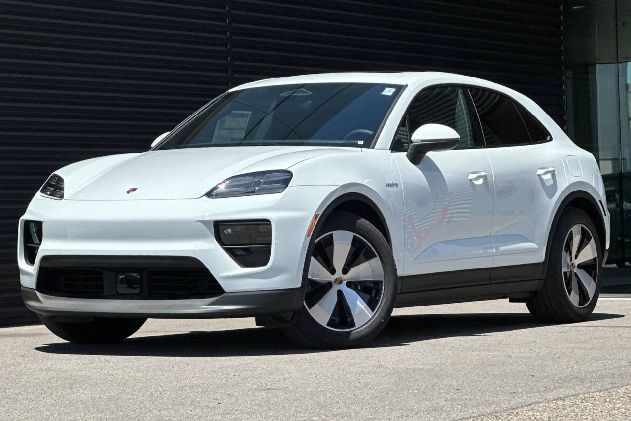 2025 Porsche Macan Electric