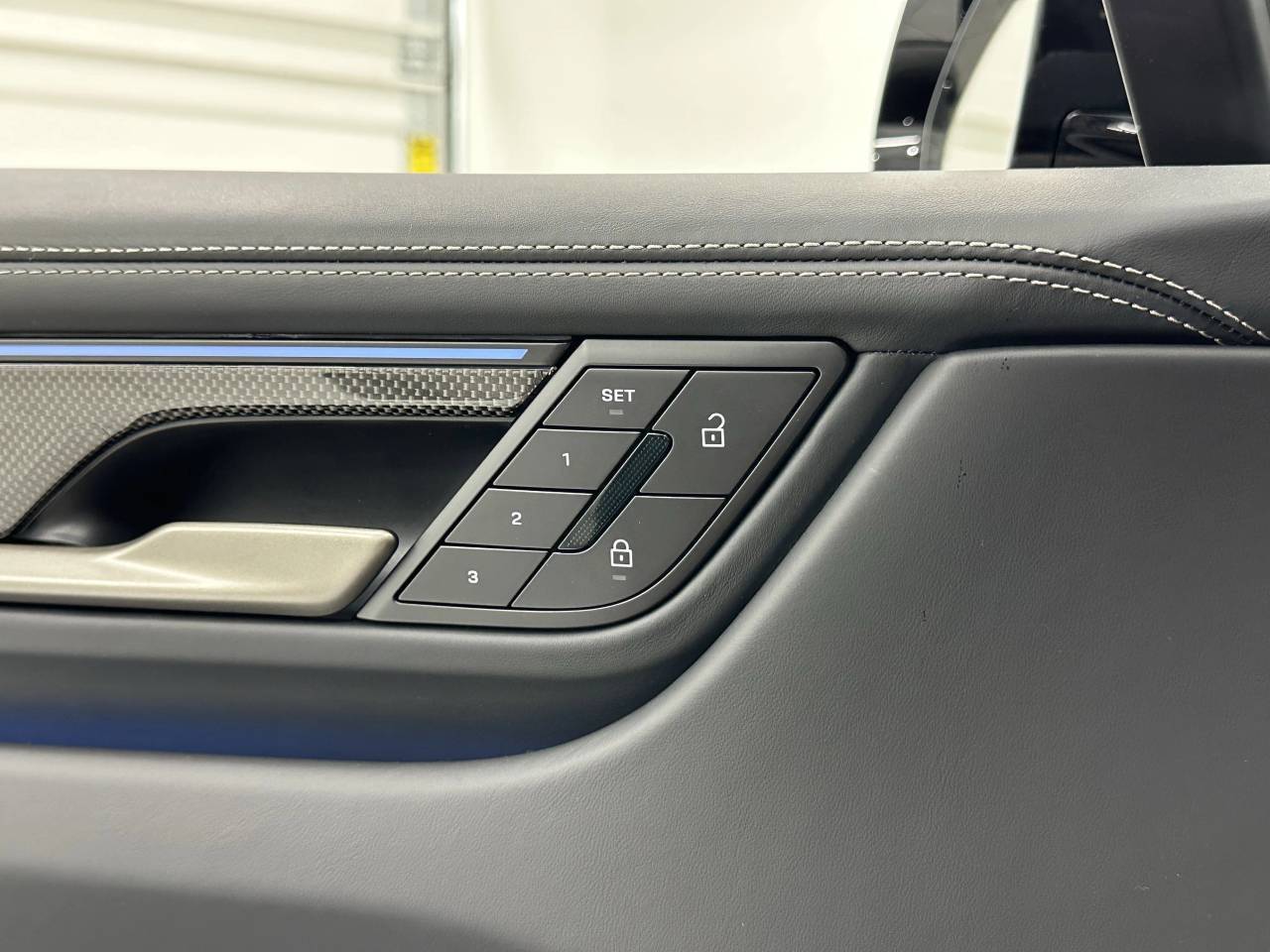 2025 Porsche Macan Electric Turbo Newark DE