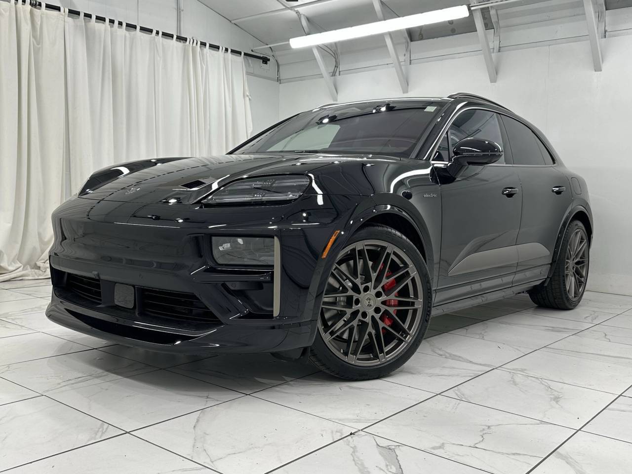 2025 Porsche Macan Electric Turbo Newark DE