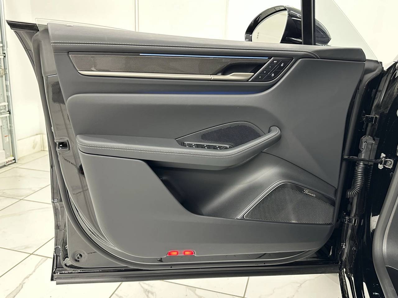 2025 Porsche Macan Electric Turbo Newark DE