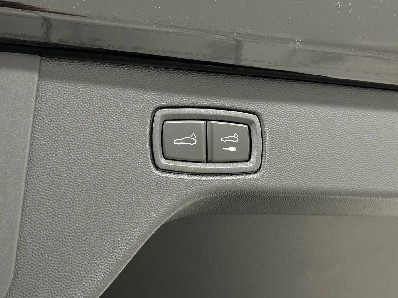 2025 Porsche Macan Electric Turbo Newark DE