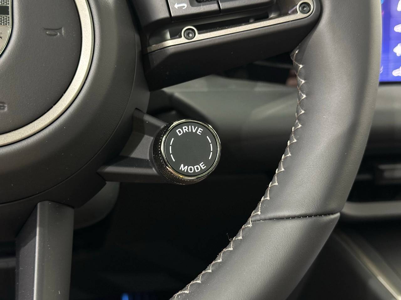 2025 Porsche Macan Electric Turbo Newark DE