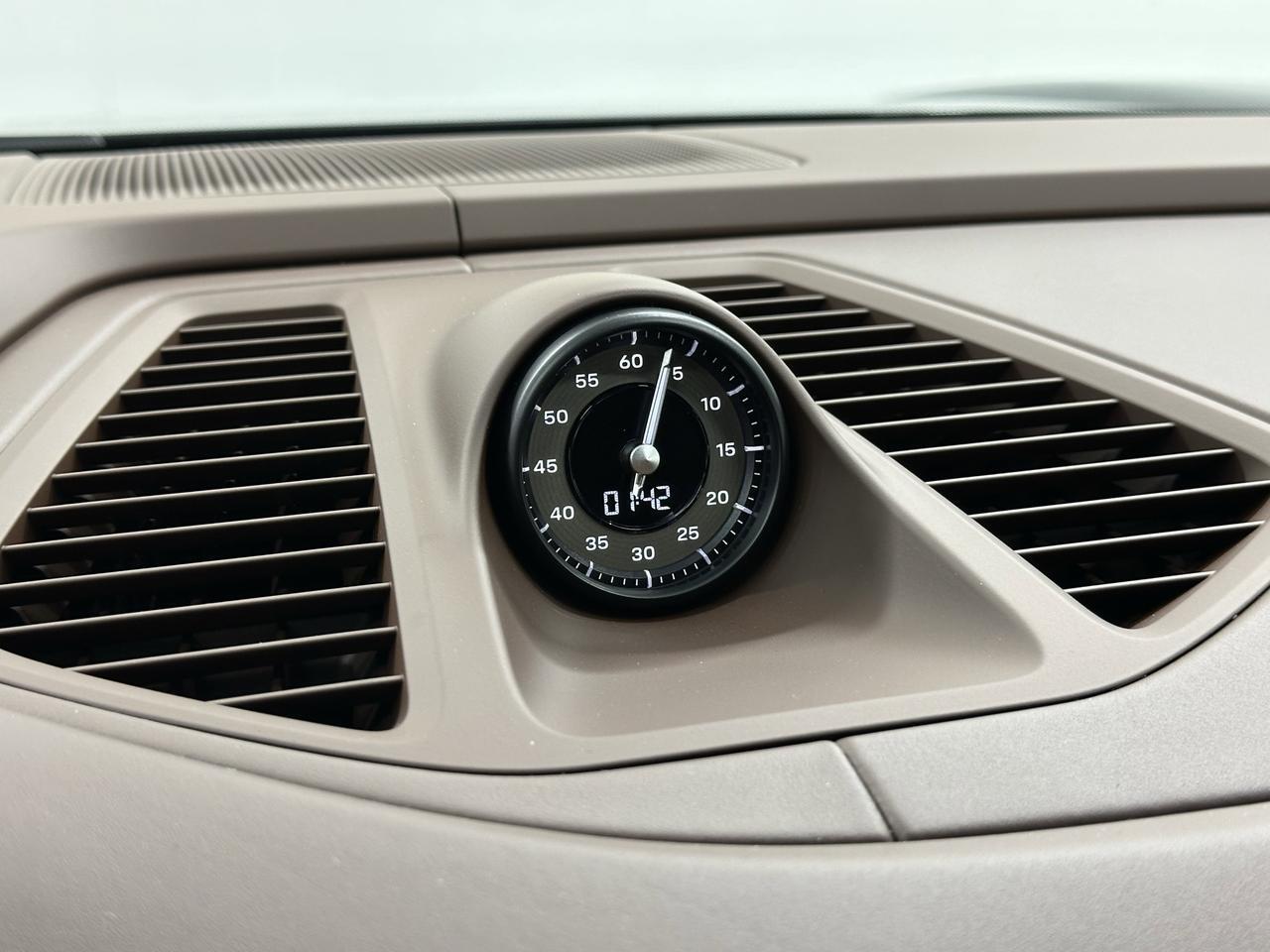 2025 Porsche Macan Electric Turbo Newark DE