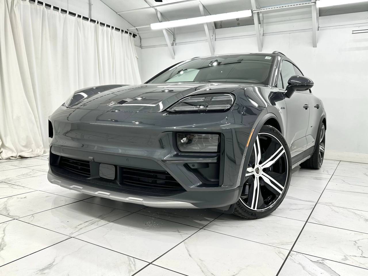 2025 Porsche Macan Electric Turbo Newark DE
