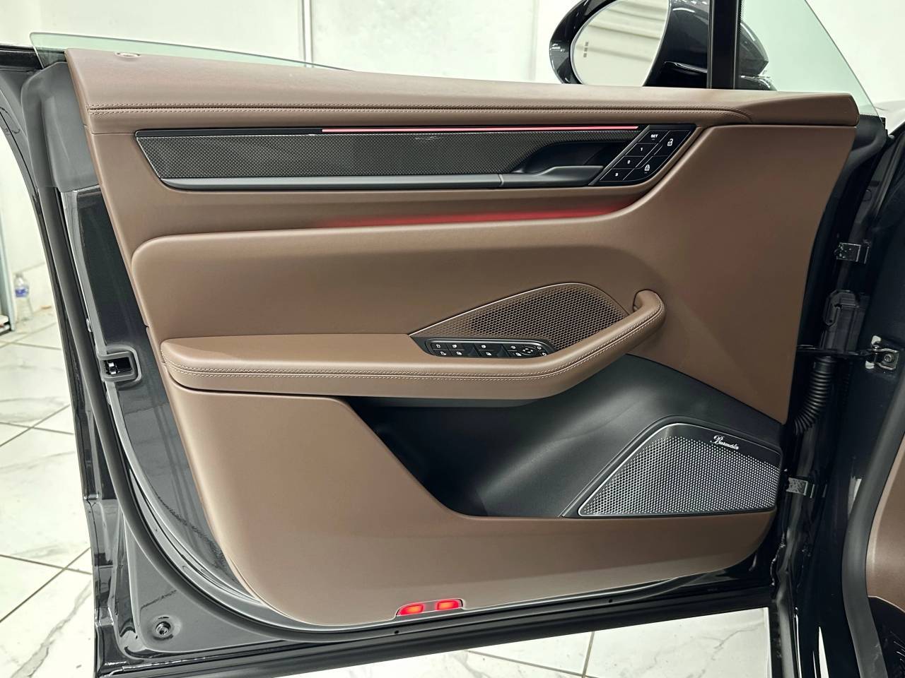 2025 Porsche Macan Electric Turbo Newark DE