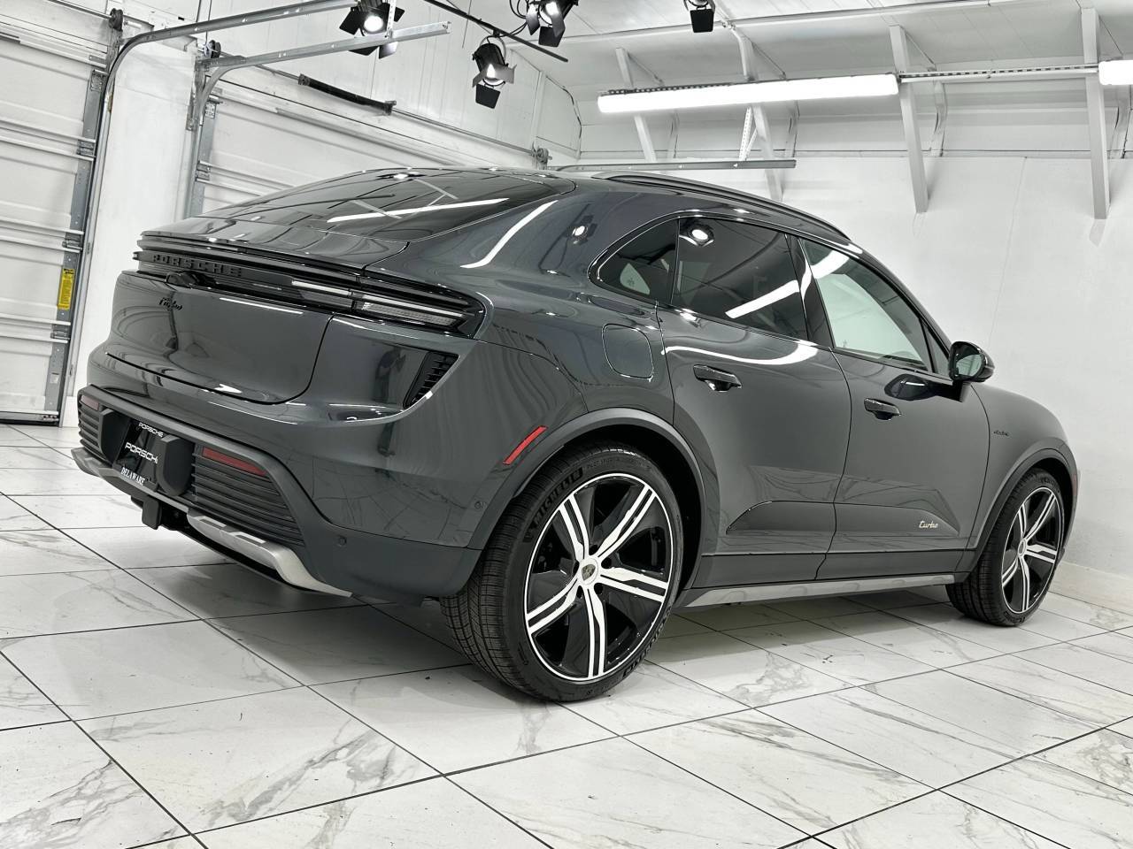 2025 Porsche Macan Electric Turbo Newark DE