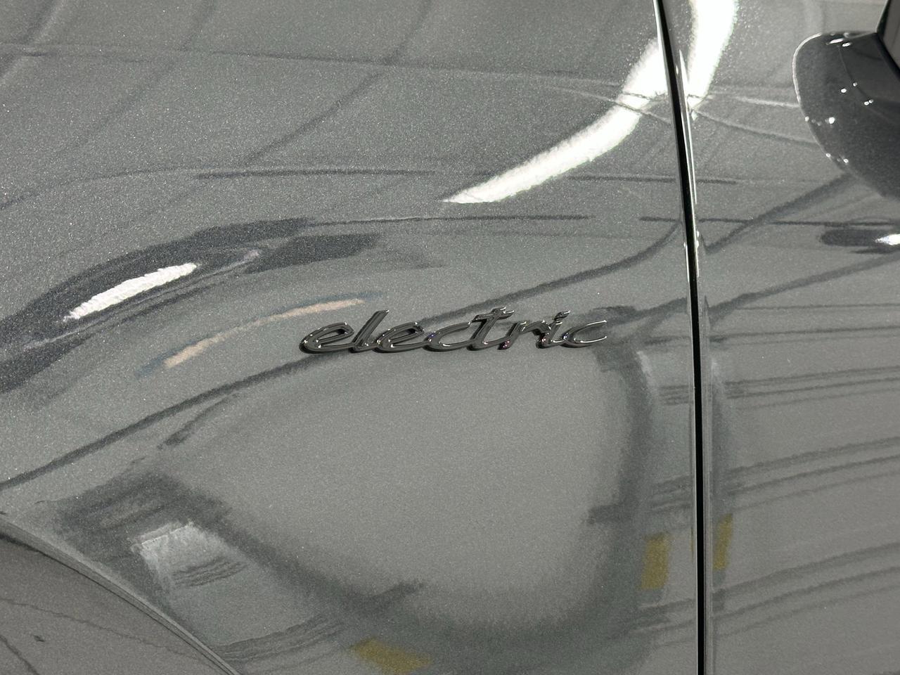 2025 Porsche Macan Electric Turbo Newark DE