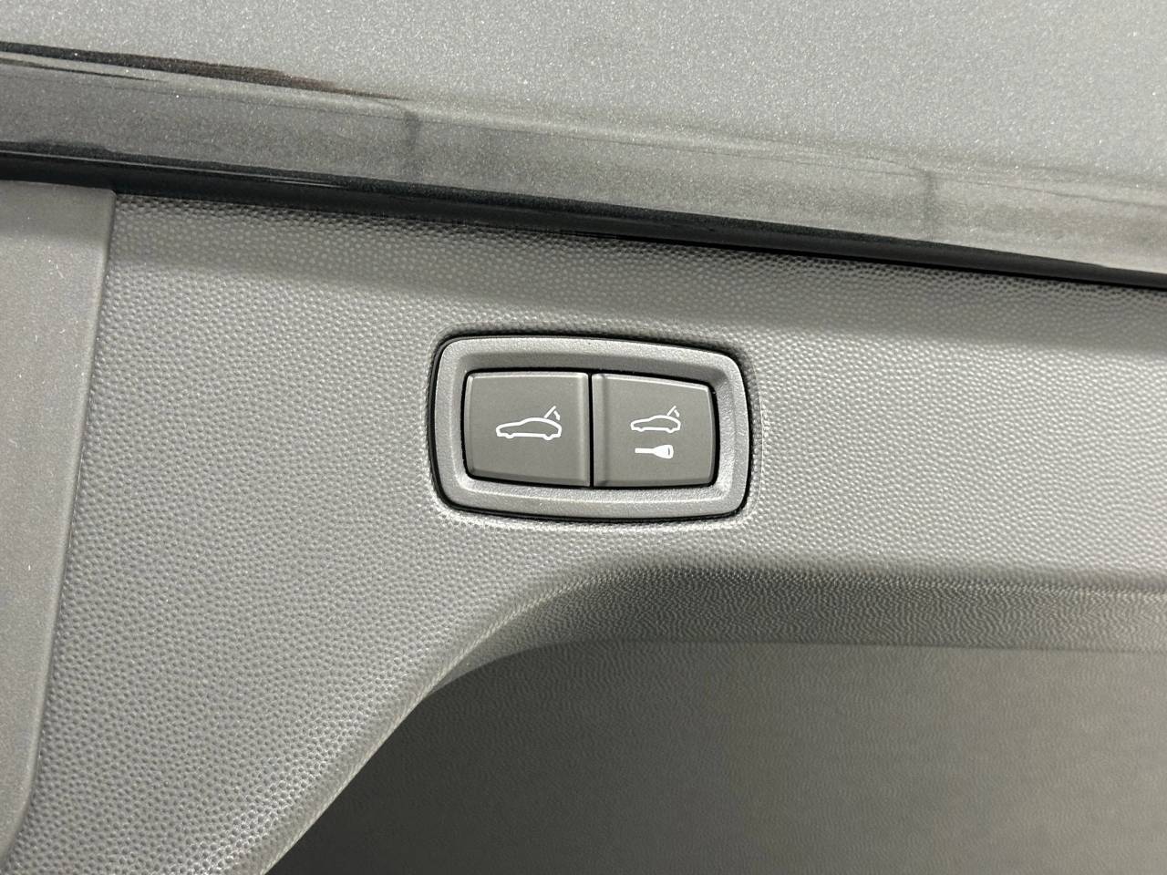 2025 Porsche Macan Electric Turbo Newark DE