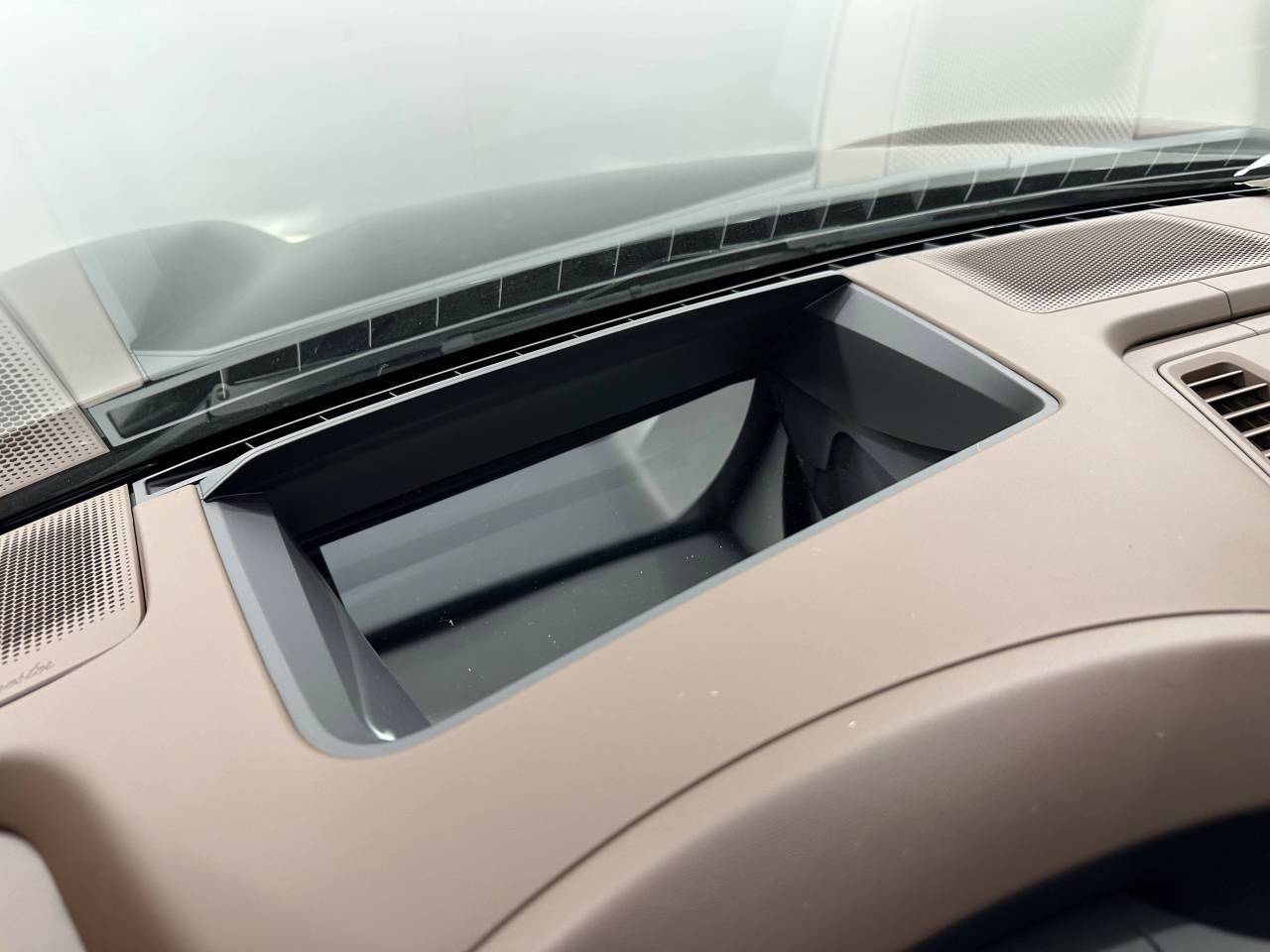 2025 Porsche Macan Electric Turbo Newark DE