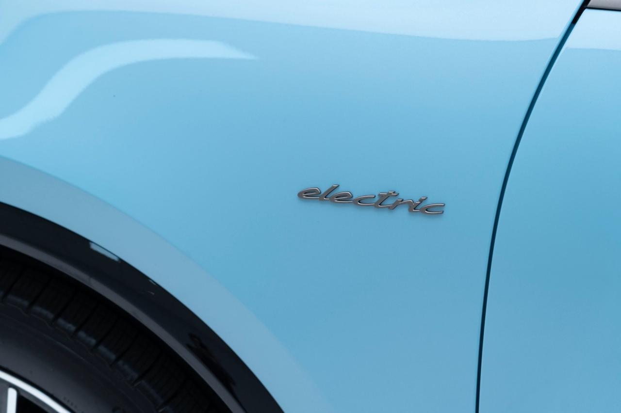 2025 Porsche Macan Electric Turbo Pompano Beach FL