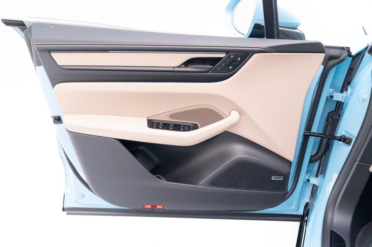 2025 Porsche Macan Electric Turbo Pompano Beach FL