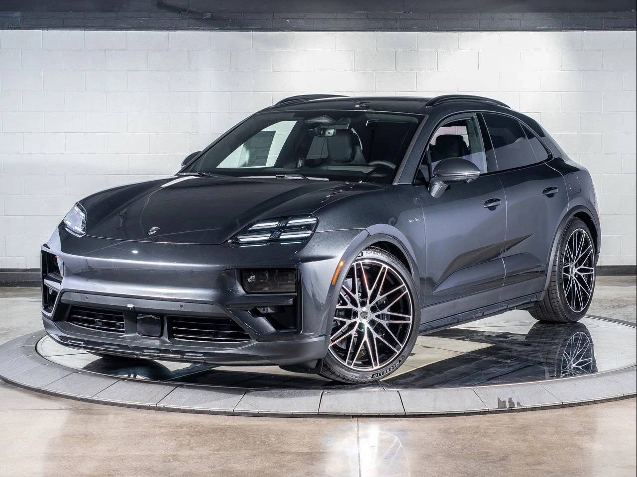 2025 Porsche Macan Electric Turbo