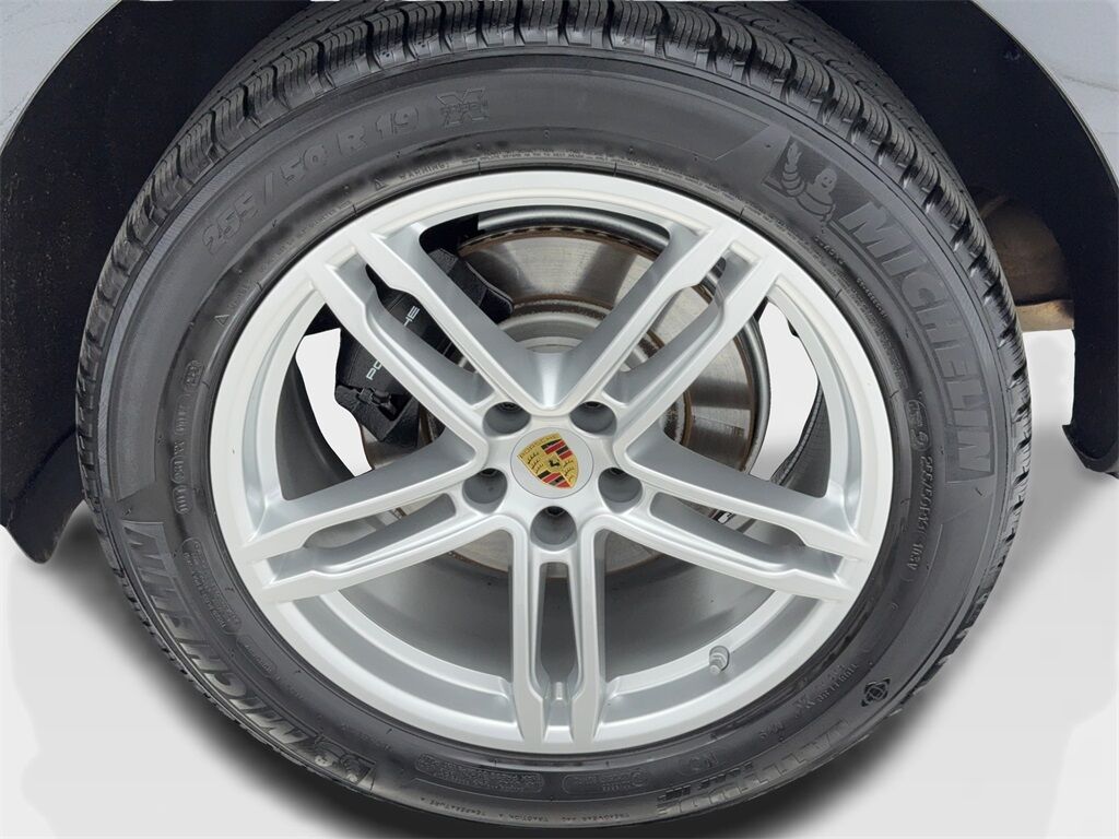 2025 Porsche Macan NAV,CAM,PANO,HTD STS,BLIND SPOT,19&quot; WHLS Plano TX