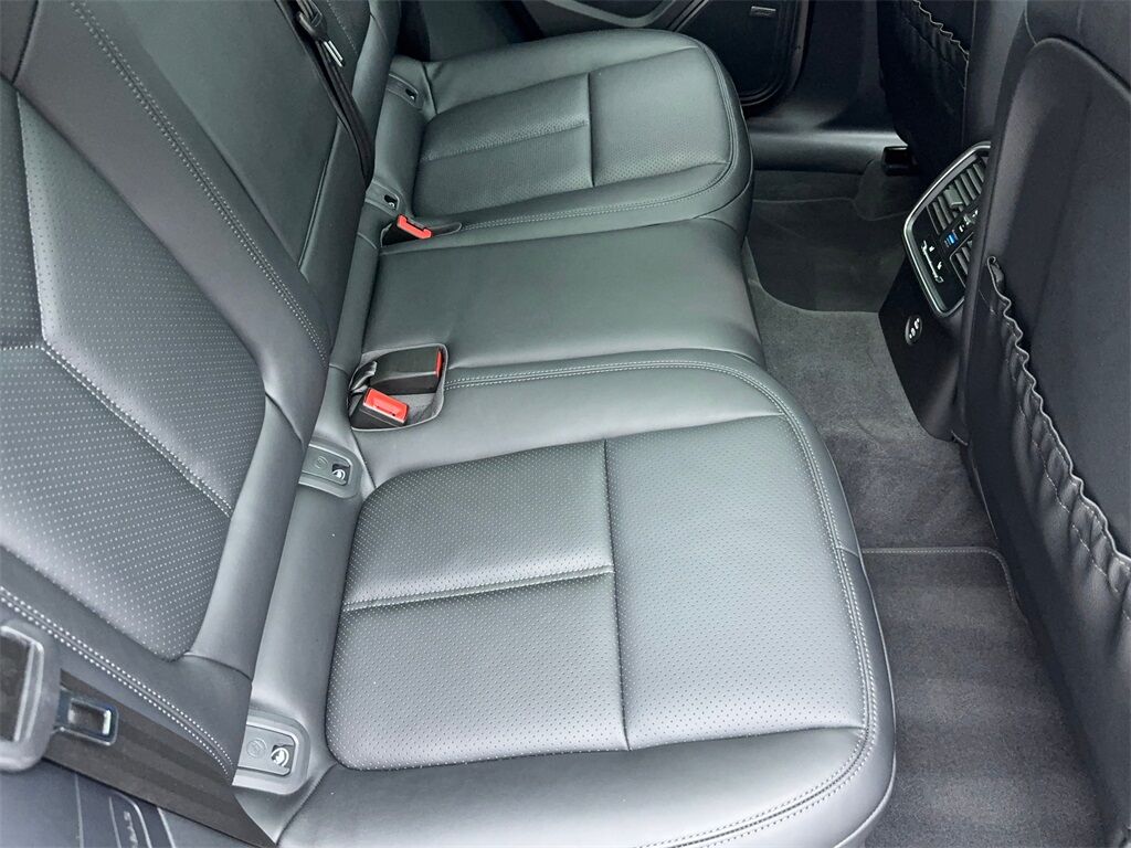 2025 Porsche Macan NAV,CAM,PANO,HTD STS,BLIND SPOT,19&quot; WHLS Plano TX