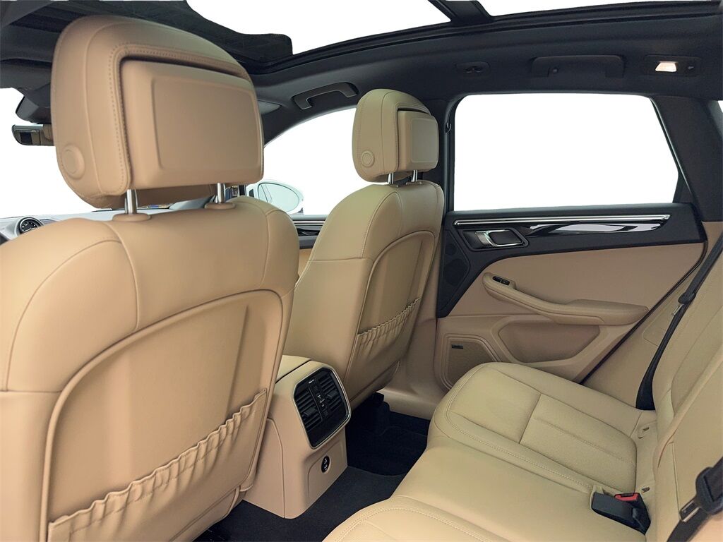 2025 Porsche Macan NAV,CAM,PANO,HTD STS,BLIND SPOT,19&quot; WHLS Plano TX