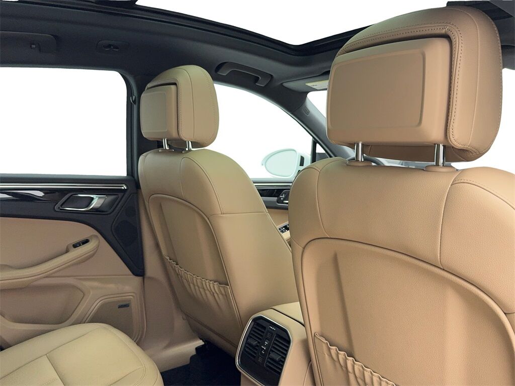 2025 Porsche Macan NAV,CAM,PANO,HTD STS,BLIND SPOT,19&quot; WHLS Plano TX