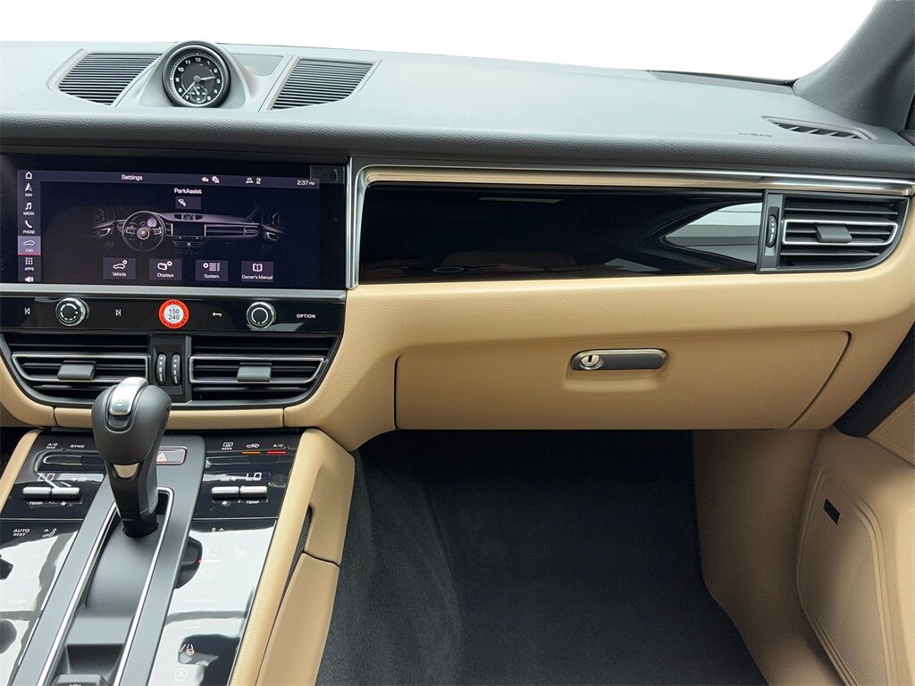 2025 Porsche Macan NAV,CAM,PANO,HTD STS,BLIND SPOT,19&quot; WHLS Plano TX