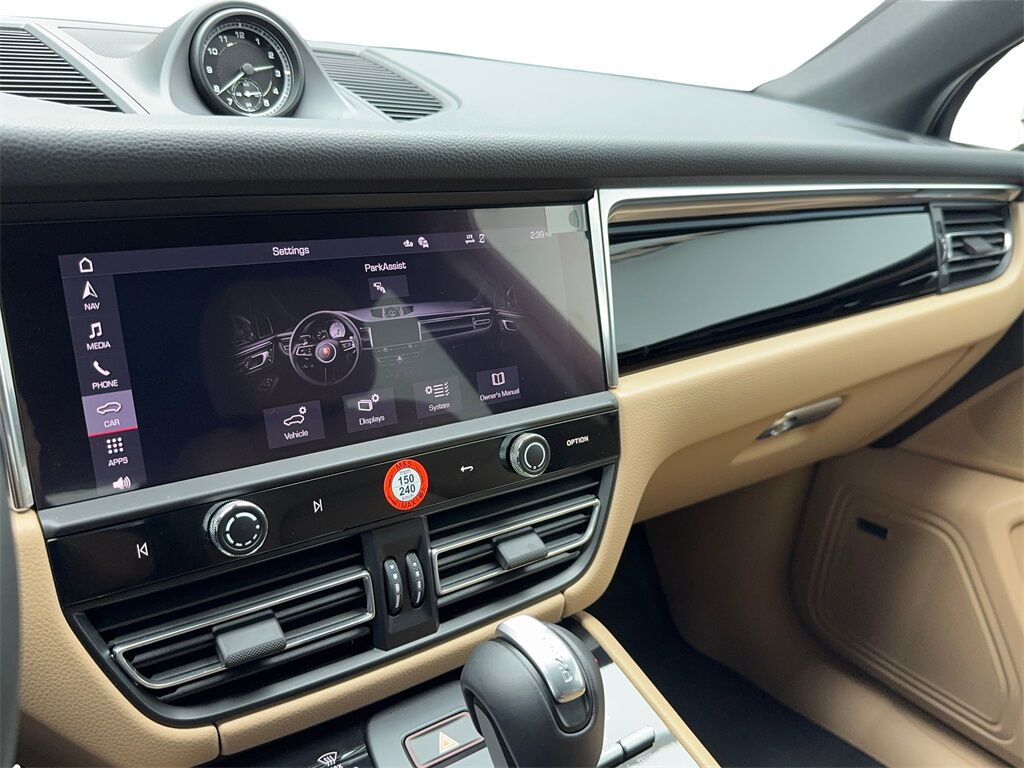 2025 Porsche Macan NAV,CAM,PANO,HTD STS,BLIND SPOT,19&quot; WHLS Plano TX