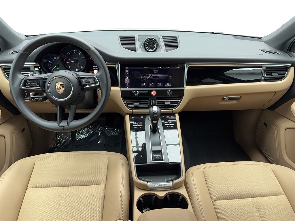 2025 Porsche Macan NAV,CAM,PANO,HTD STS,BLIND SPOT,19&quot; WHLS Plano TX