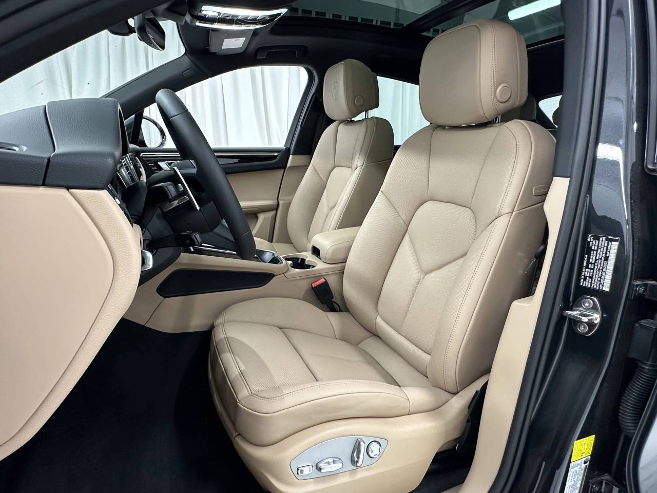 2025 Porsche Macan S Newark DE