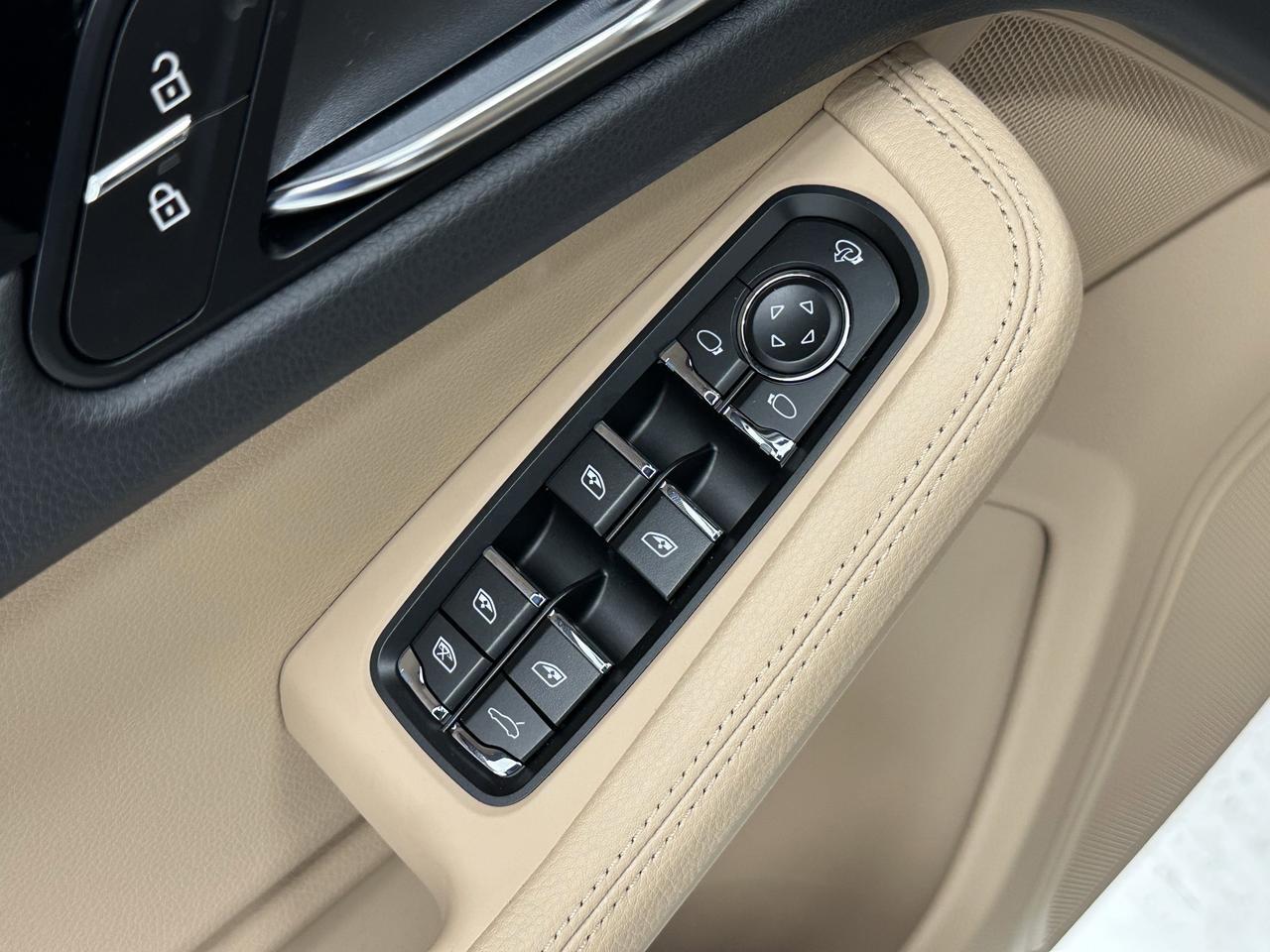 2025 Porsche Macan S Newark DE