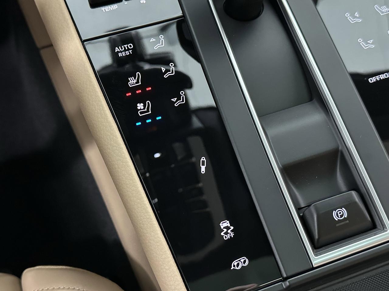 2025 Porsche Macan S Newark DE