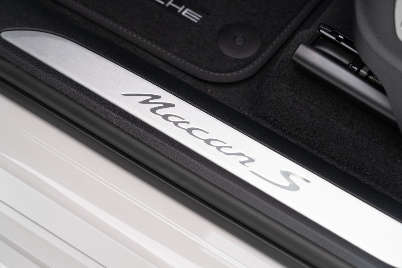 2025 Porsche Macan S Pompano Beach FL