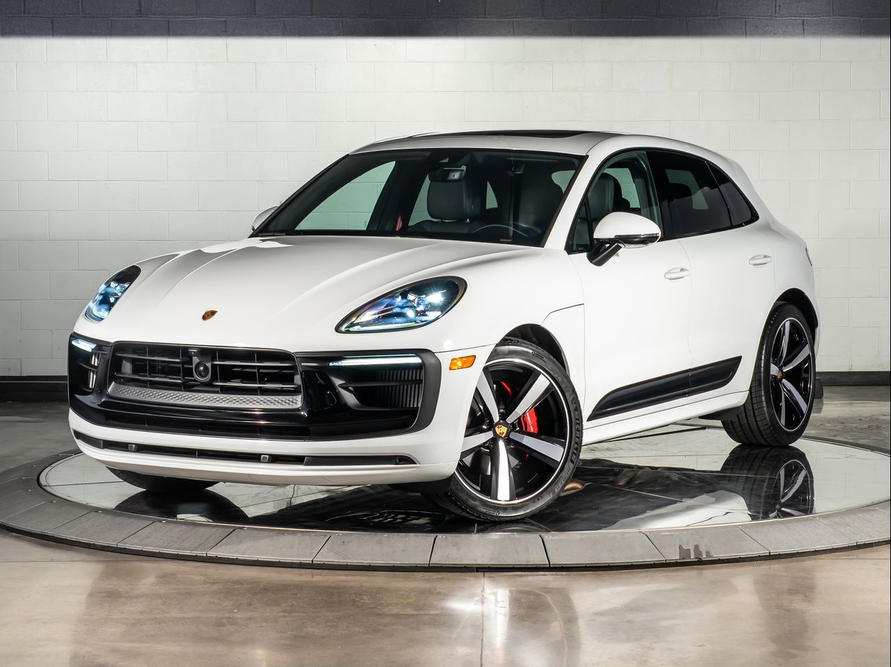2025 Porsche Macan S