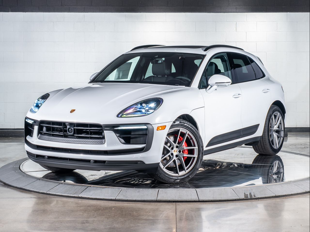 2025 Porsche Macan S