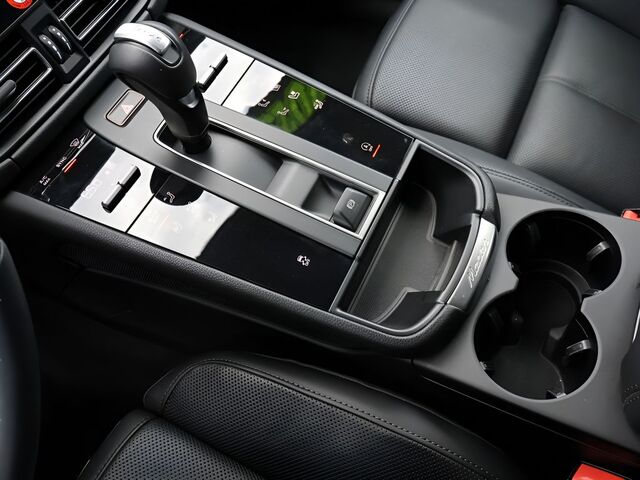 2025 Porsche Macan T Oshkosh WI