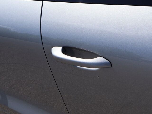 2025 Porsche Macan T Oshkosh WI